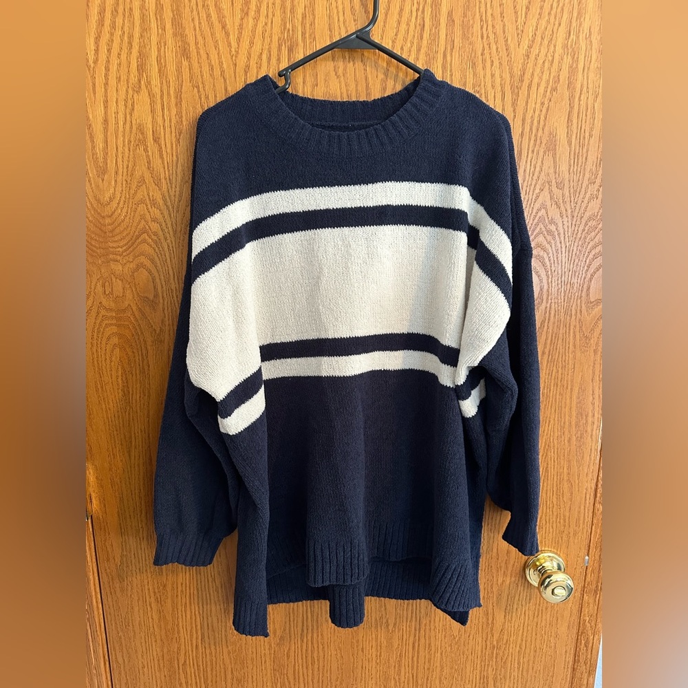 American Eagle Women’s Sweater